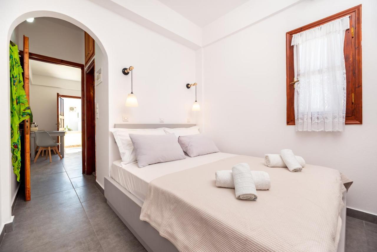 Marina'S Studios Perivolos  Exteriér fotografie